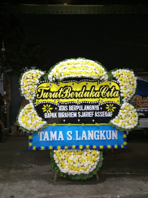 Papan Bunga Duka di Sahu